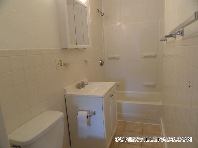 Building Photo - 38 Bond St