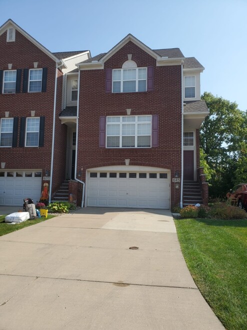 Building Photo - 645 Cherry Orchard Rd