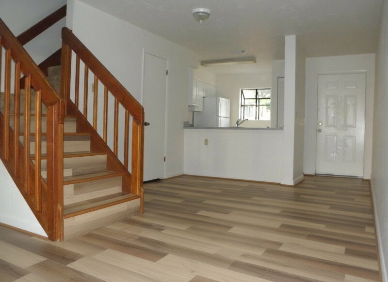 Building Photo - 2125 SW 39th Way