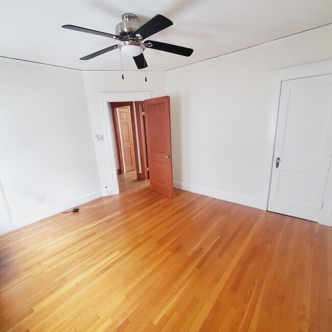 Building Photo - Charming Roslindale 2 Bd 1 Bath w Garage and Green Space