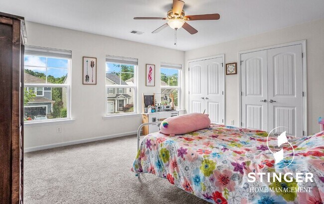 Building Photo - 100 Sago Palm Dr