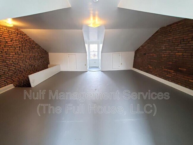 Building Photo - 1643 Fifth Ave