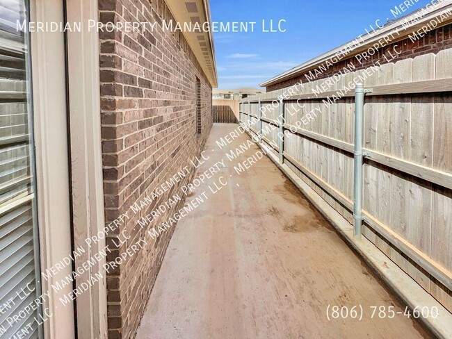 Building Photo - 1222 Donald Preston Dr