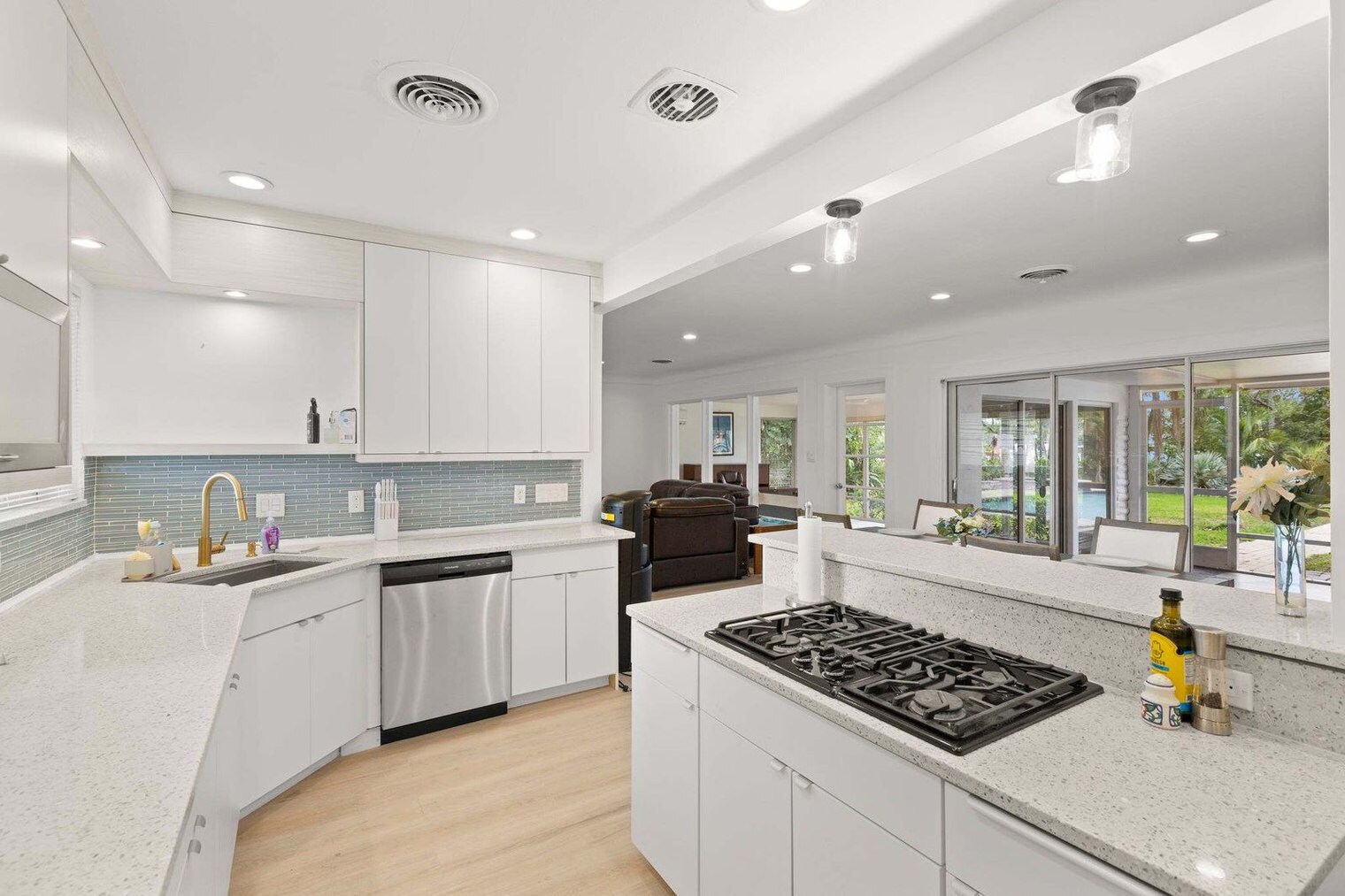 Building Photo - 490 Coffee Pot Riviera NE