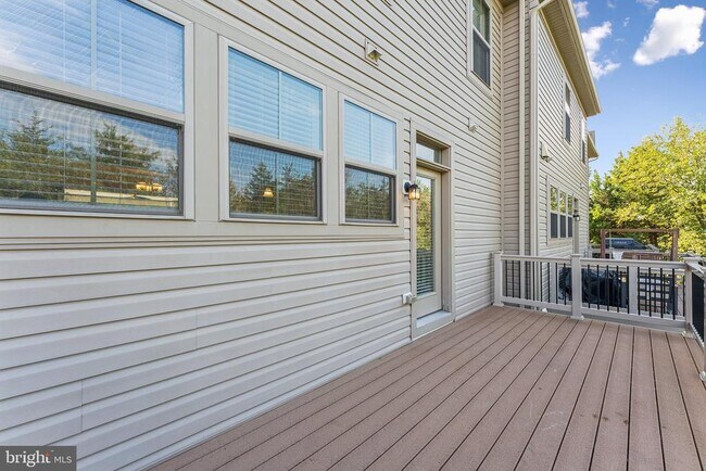 Building Photo - 43422 Robey Sq