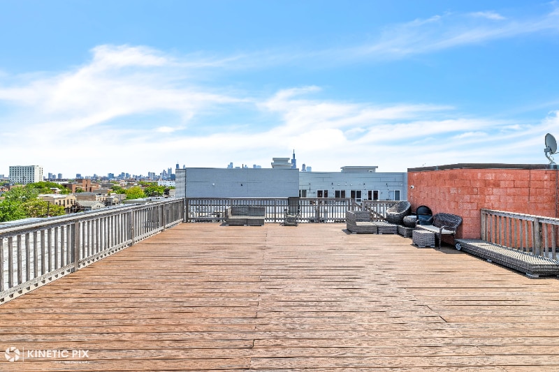 Building Photo - 1 S Leavitt St