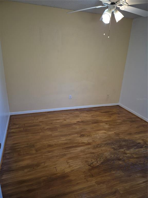 Building Photo - 9802 Riverview Dr