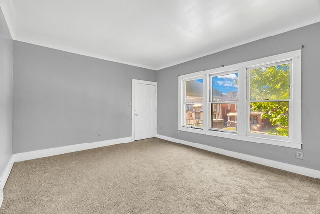 Building Photo - 5061 Dailey Ave