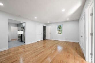 Building Photo - 156 Summit Pl