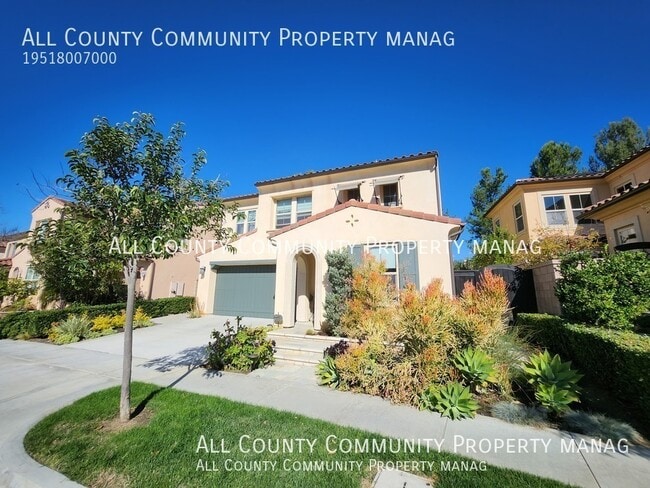 Building Photo - 43 Los Indios