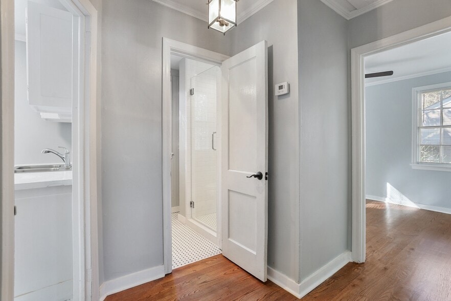 Building Photo - 1923 New Mexico St