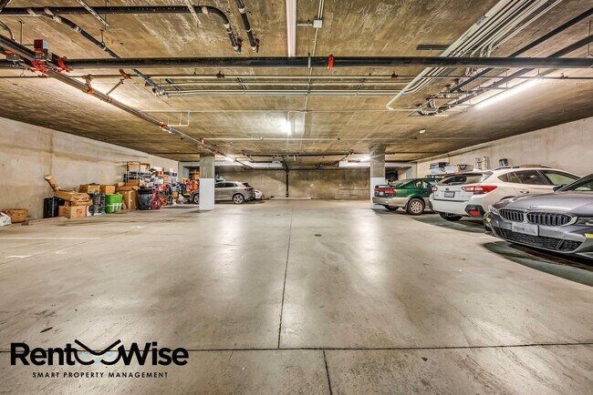 Building Photo - 68 McCoppin St