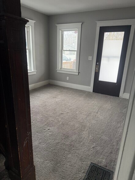 Livingroom - 10 Lehigh Ave