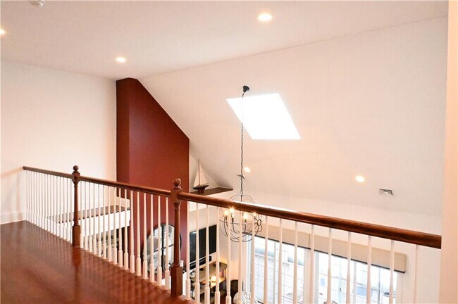 Building Photo - 4 Wimbledon Cir