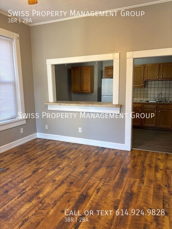 Building Photo - 804 1/2 E Main St-