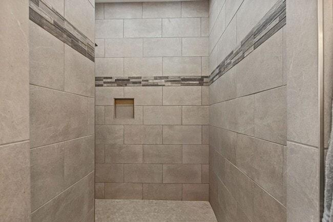 Building Photo - 2859 SE 1415