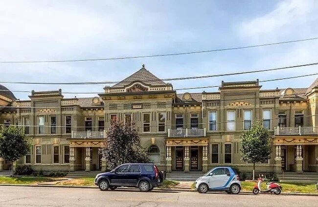 Building Photo - 910 E 20th Ave