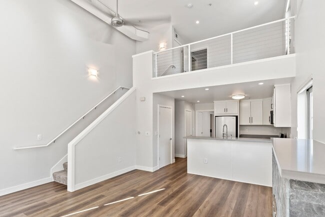 Building Photo - Well maintained two-story condo - Bright End Unit - Lease Terms Options Outlined in Description
