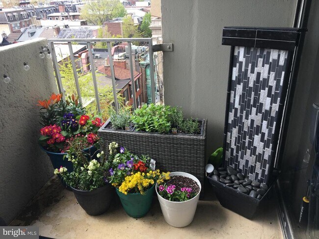 Building Photo - 224 W Rittenhouse Square