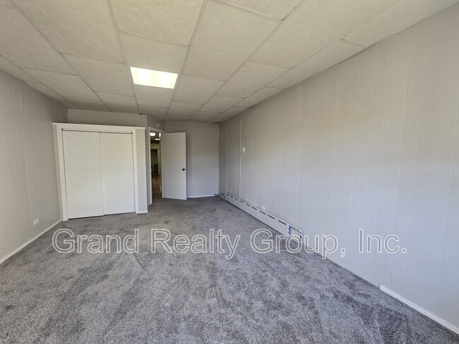 Building Photo - 137 Cedar Ave Ave