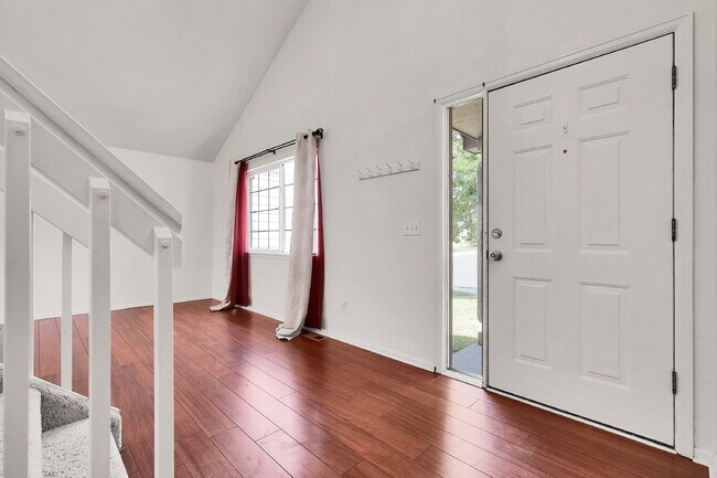 Building Photo - $2,650.00 - 4 Bedrooms, 2.5 Bathrooms, Sin...