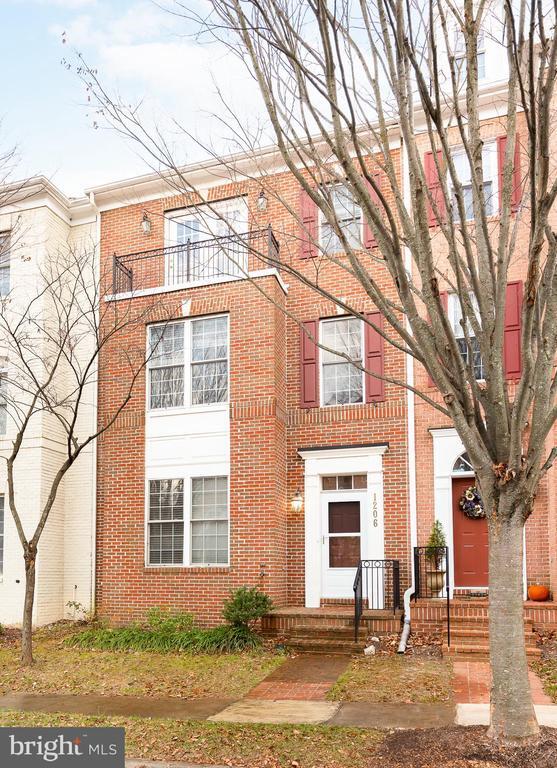 Building Photo - 1206 Maple Grove Ln