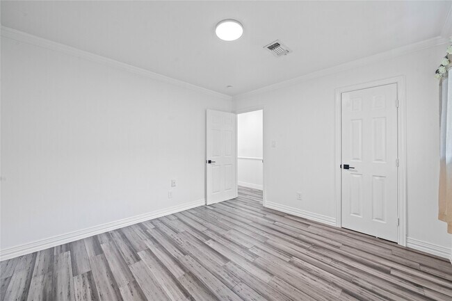 Building Photo - 9022 Quebec Dr