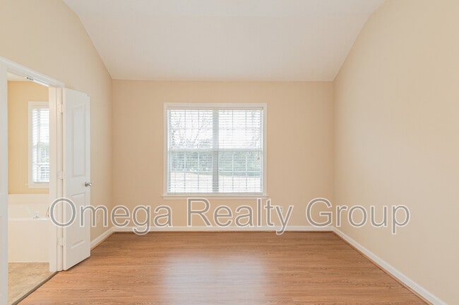 Building Photo - 614 River Birch Dr