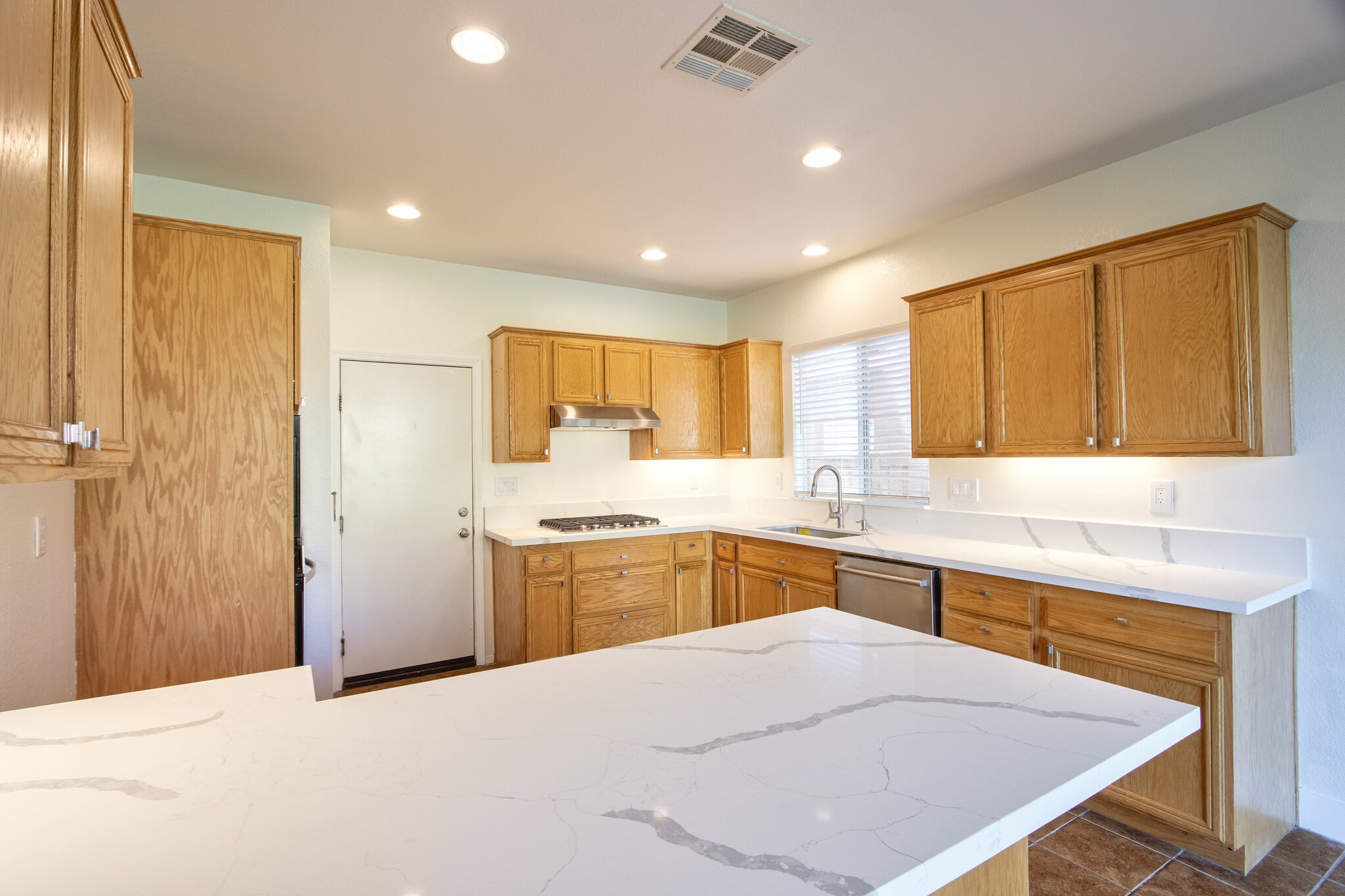 Building Photo - 36329 Capri Dr