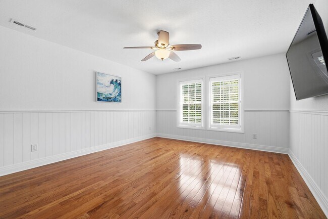 Building Photo - 3308 Kline Dr