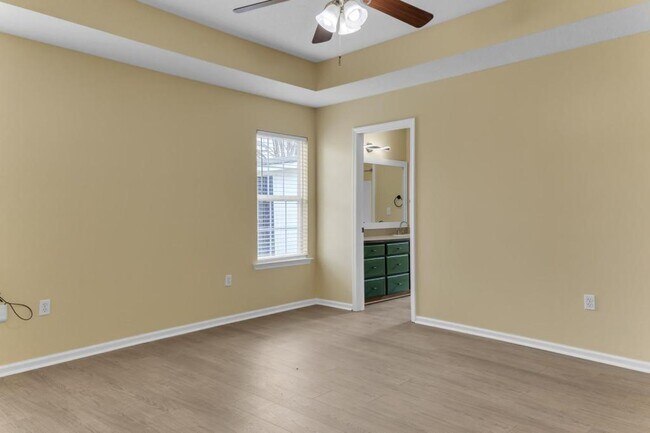 Building Photo - 819 Kristen Ln