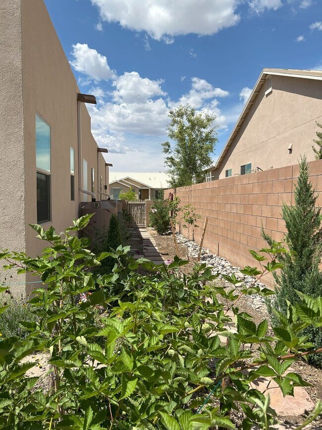 Building Photo - 56 Via Orilla Dorado