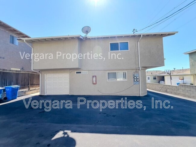 Building Photo - 2513 Ruhland Ave