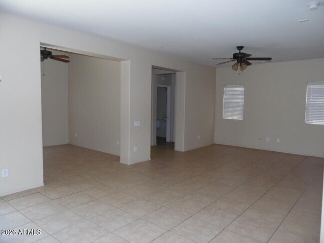 Building Photo - 8472 W Lewis Ave