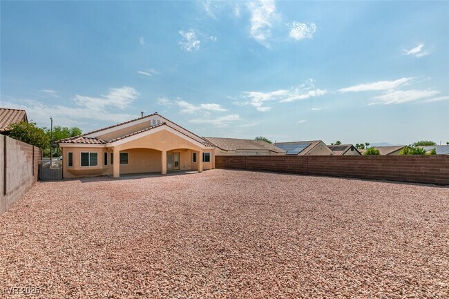 Building Photo - 2180 Dogwood Ranch Ave