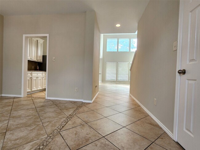 Building Photo - 13007 Balsam Lake Ct