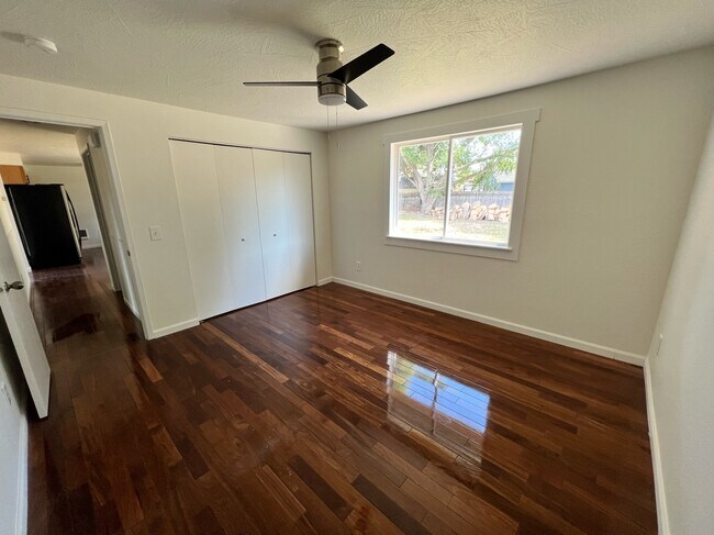 Building Photo - 394 S Harlan Pl