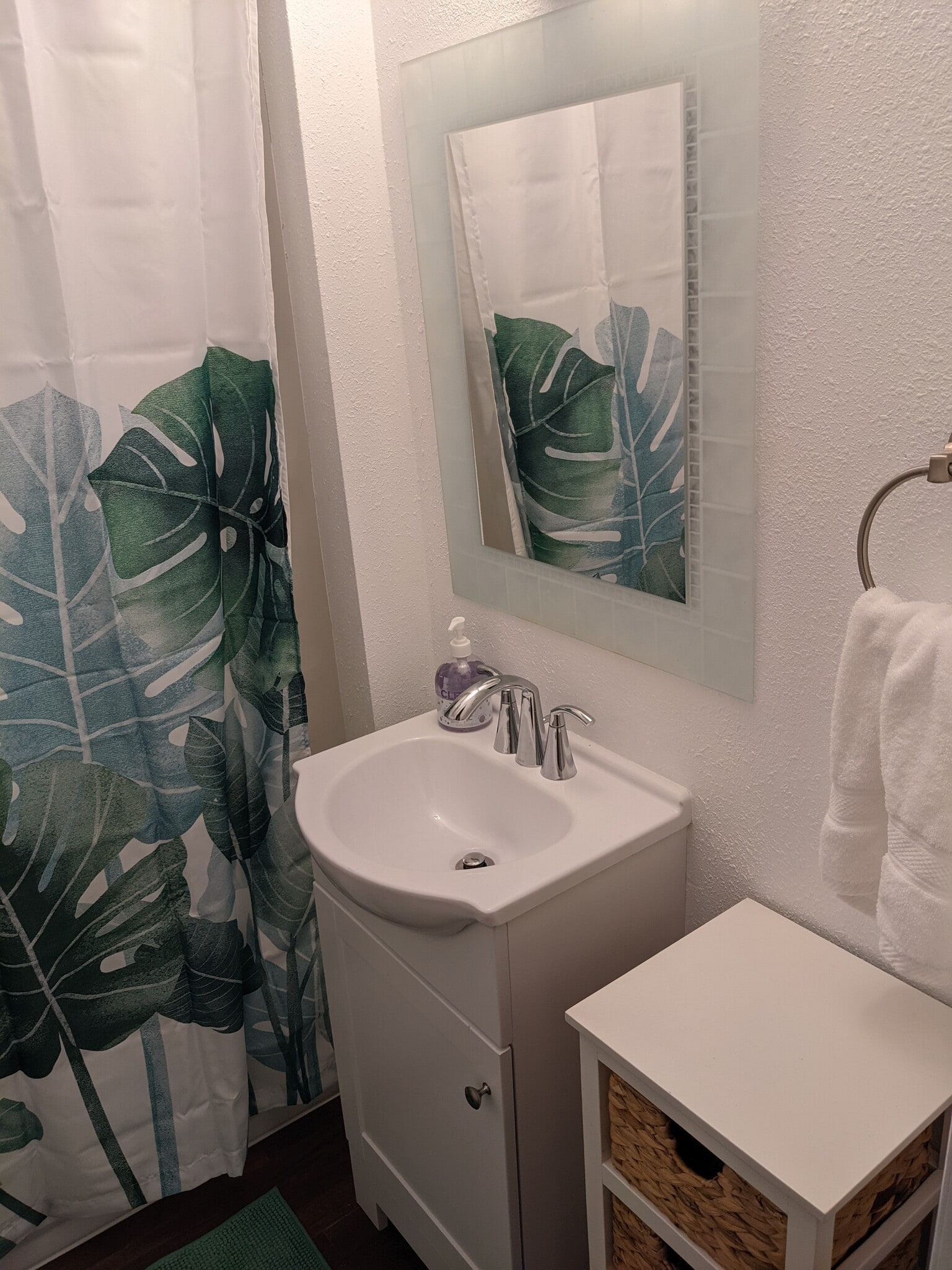 Building Photo - 4116 S Thompson Ave