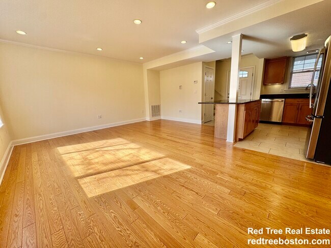 Building Photo - 146 Independence Dr