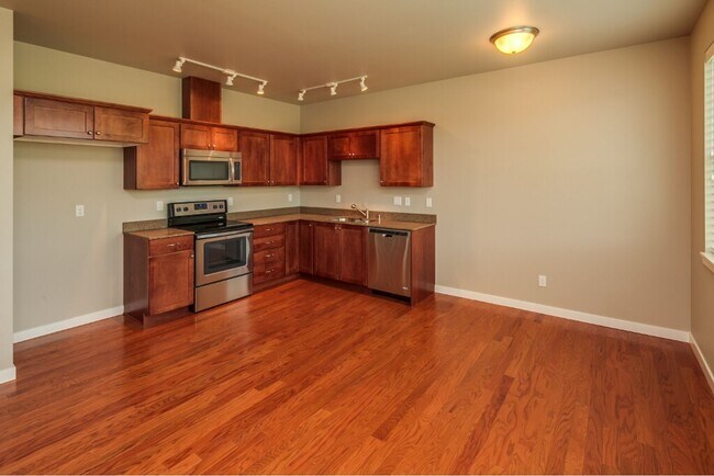 Primary Photo - Reece - 8844 Depot Road #306