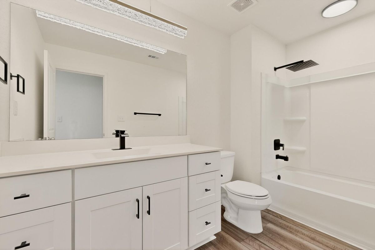 Building Photo - 361 Wren Ln