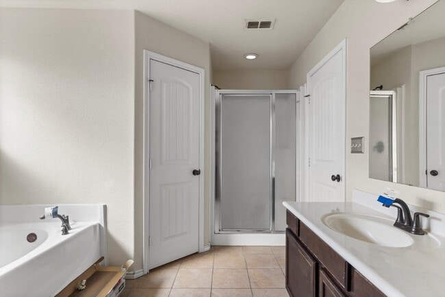 Building Photo - 3212 Oriental Ave