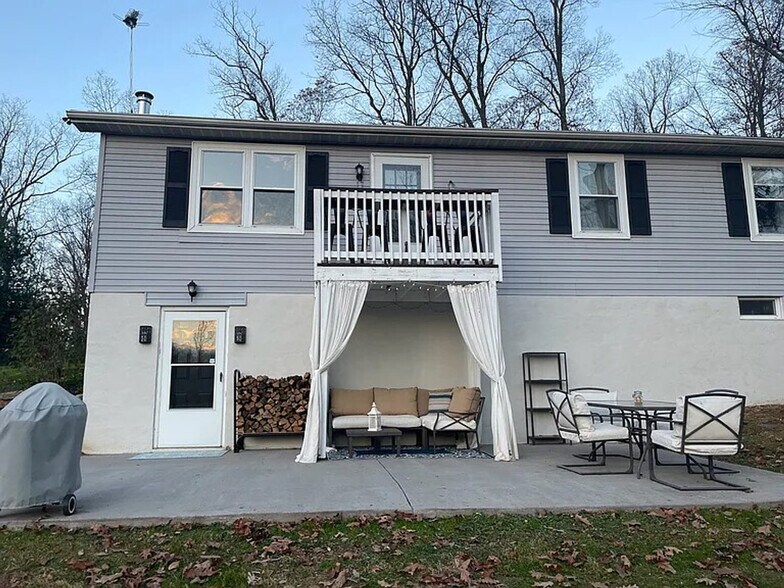 Building Photo - 3530 Oscars Rd