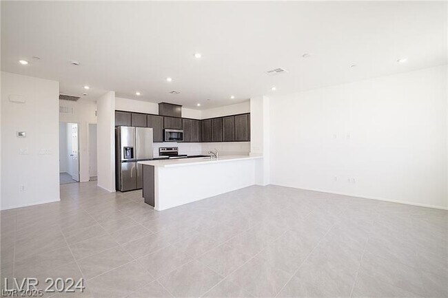 Building Photo - 5613 Steampunk St