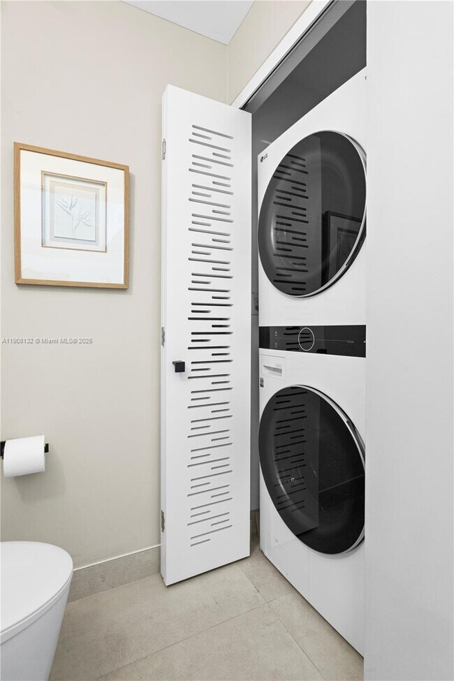 Building Photo - 3470 E Coast Ave