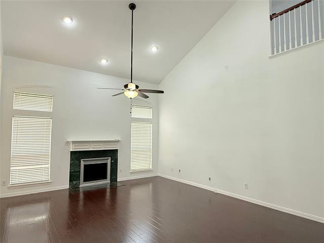 Building Photo - 1313 Baythorne Dr