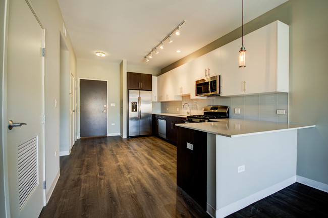 Floorplan - 851 West