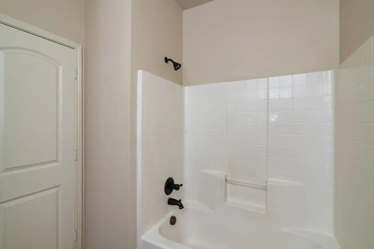 Building Photo - 366 Armstrong Ln