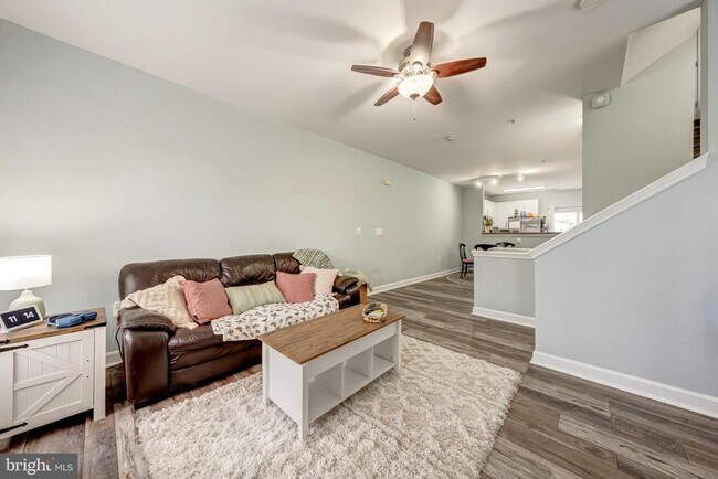 Building Photo - 42461 Rockrose Square