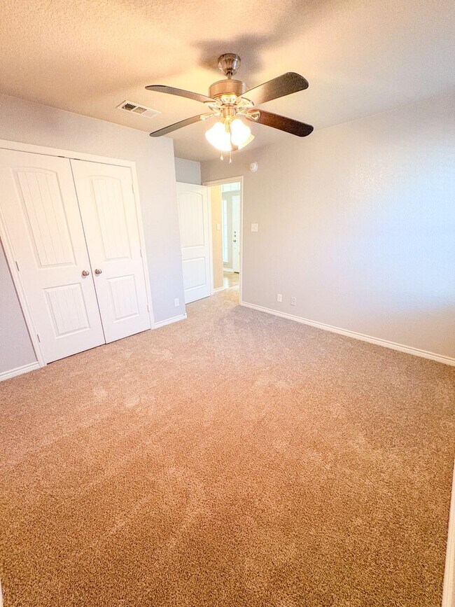 Building Photo - 2907 Montague County Dr